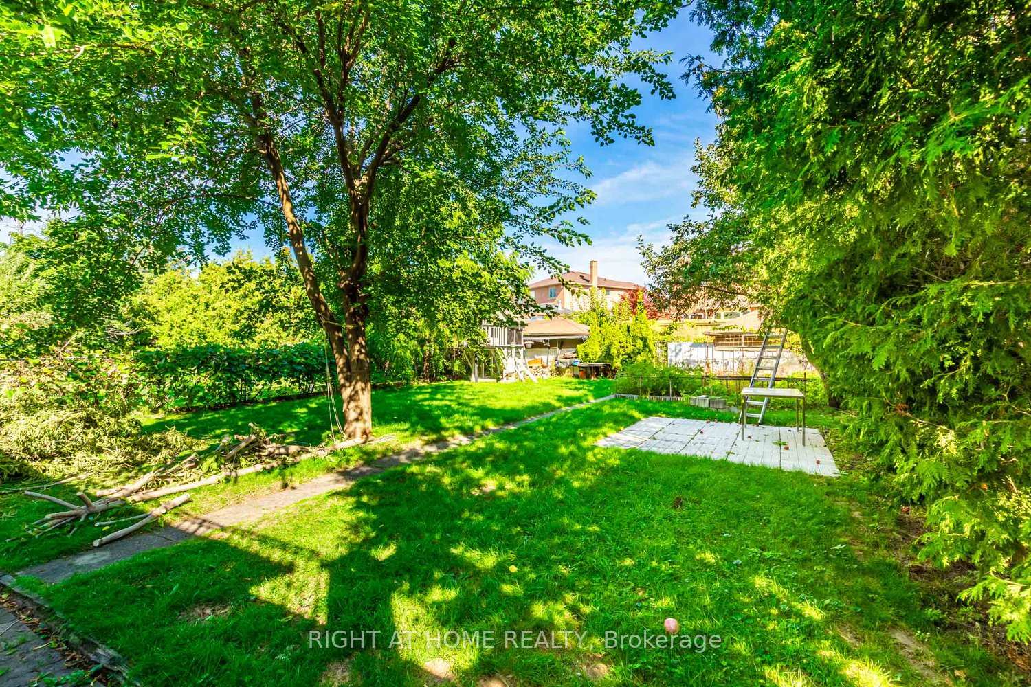 Photo 31 of 2230 Old Rutherford Road, Vaughan, Maple — HOMEH