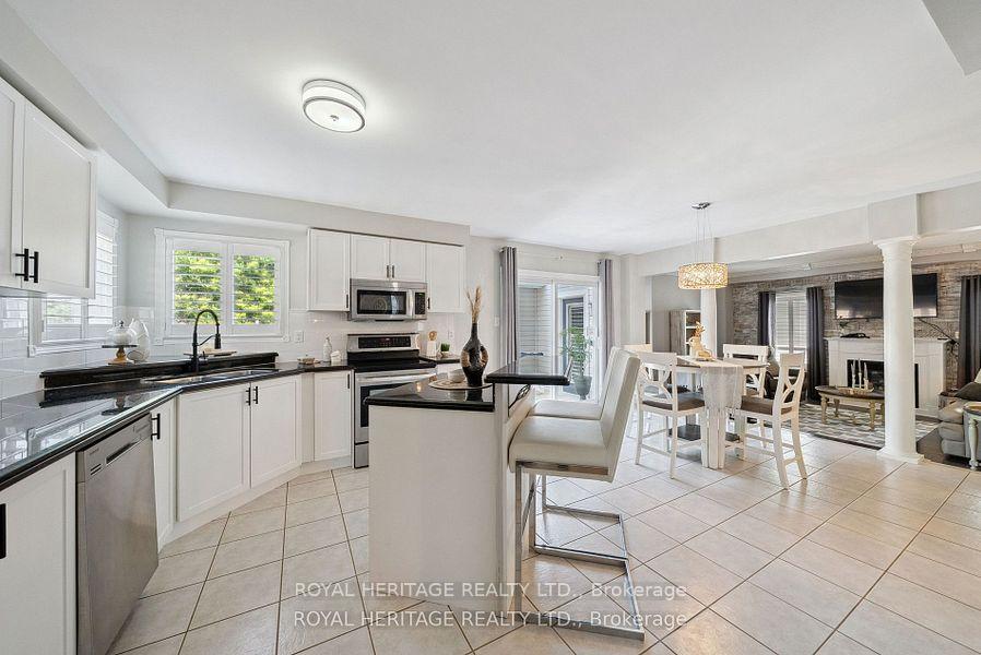 Photo 6 of 57 Croxall Boulevard, Whitby, Brooklin — HOMEH