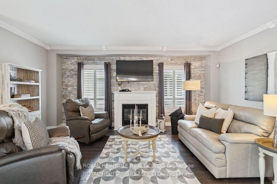 Photo 14 of 57 Croxall Boulevard, Whitby, Brooklin — HOMEH