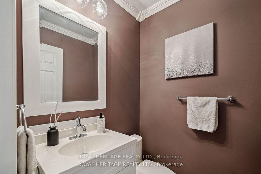 Photo 15 of 57 Croxall Boulevard, Whitby, Brooklin — HOMEH