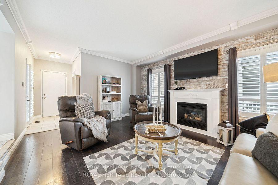 Photo 16 of 57 Croxall Boulevard, Whitby, Brooklin — HOMEH