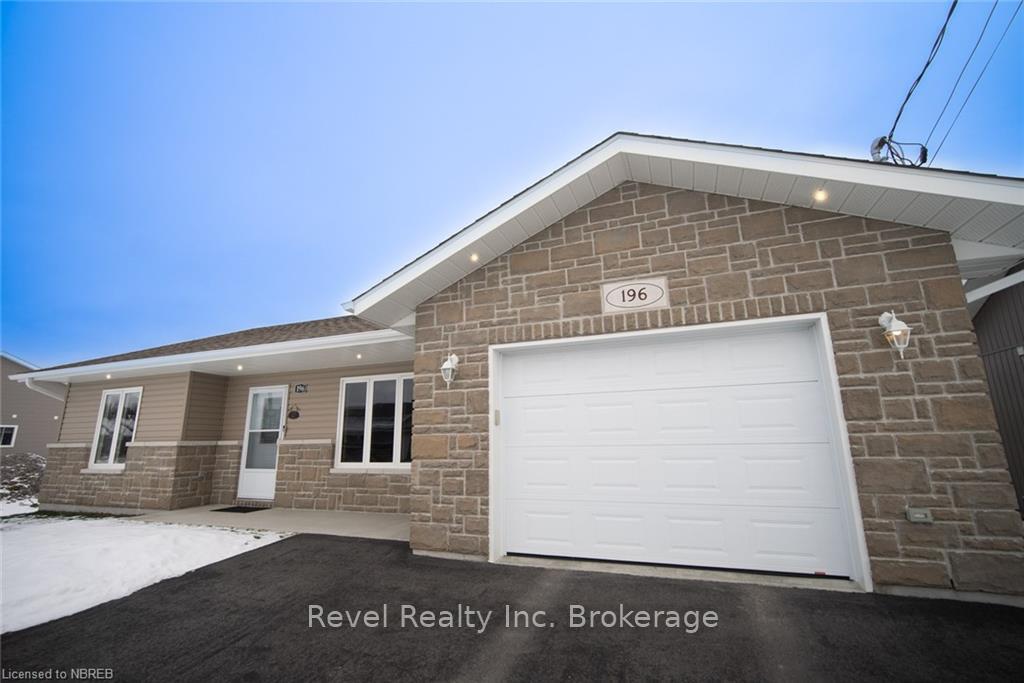 Photo 3 of 196 Dovercourt Road, West Nipissing, Sturgeon Falls — HOMEH