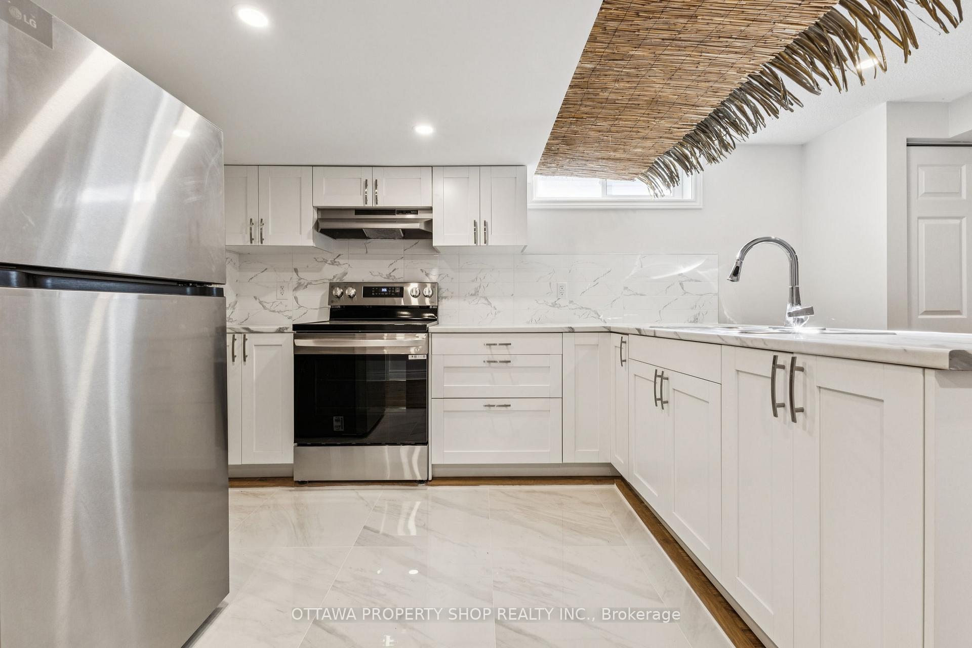 Photo 10 of 46 Flint Court, Ottawa, Barrhaven - Pheasant Run — HOMEH