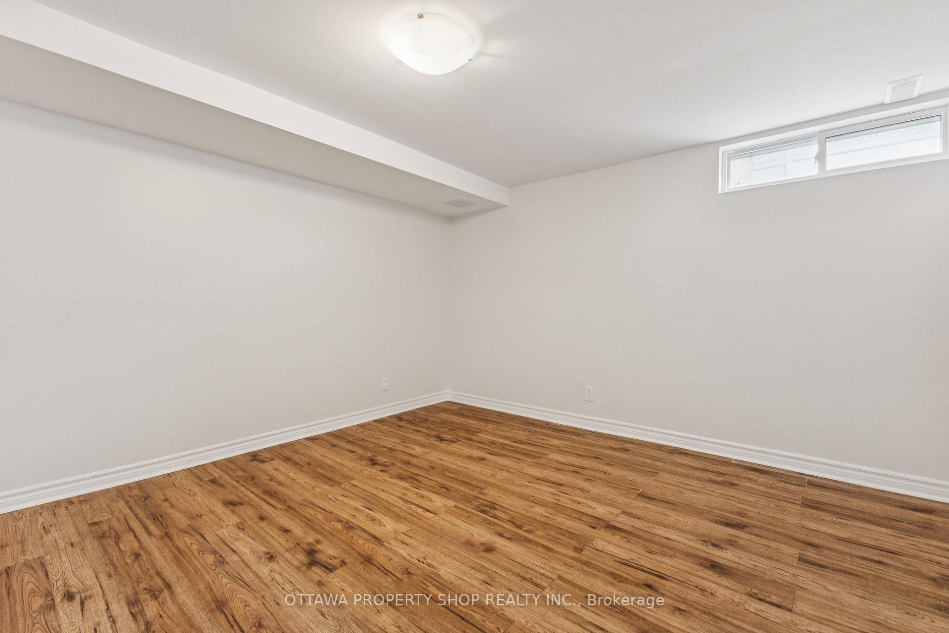 Photo 13 of 46 Flint Court, Ottawa, Barrhaven - Pheasant Run — HOMEH