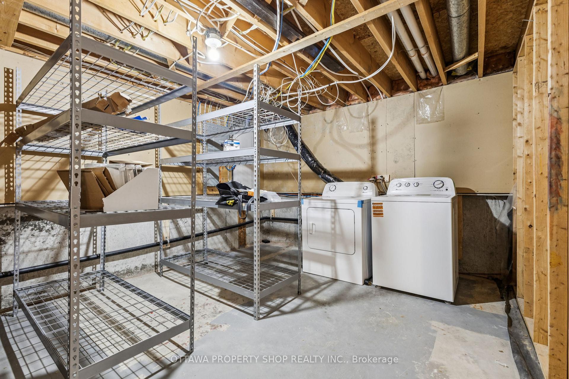 Photo 19 of 46 Flint Court, Ottawa, Barrhaven - Pheasant Run — HOMEH