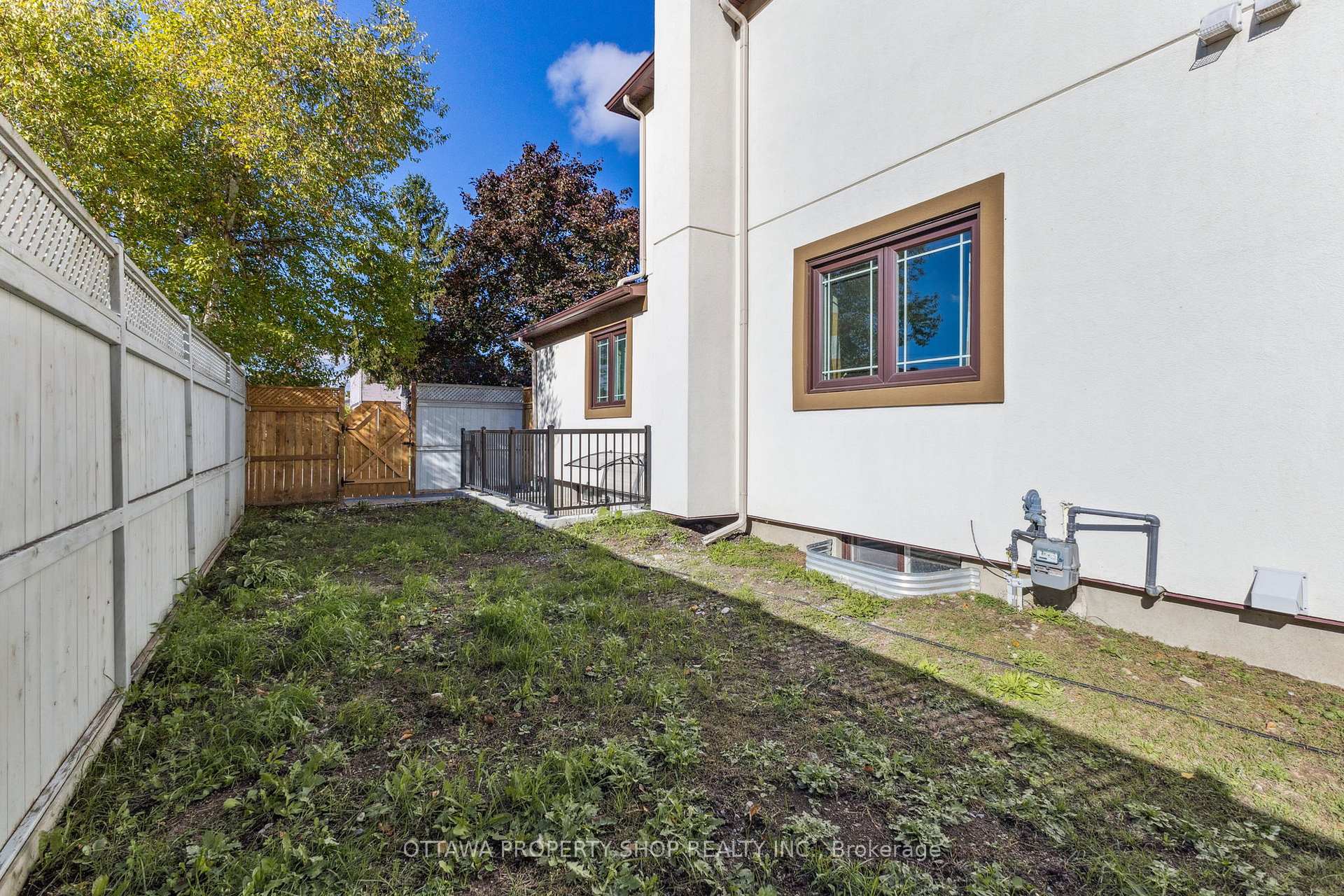 Photo 21 of 46 Flint Court, Ottawa, Barrhaven - Pheasant Run — HOMEH