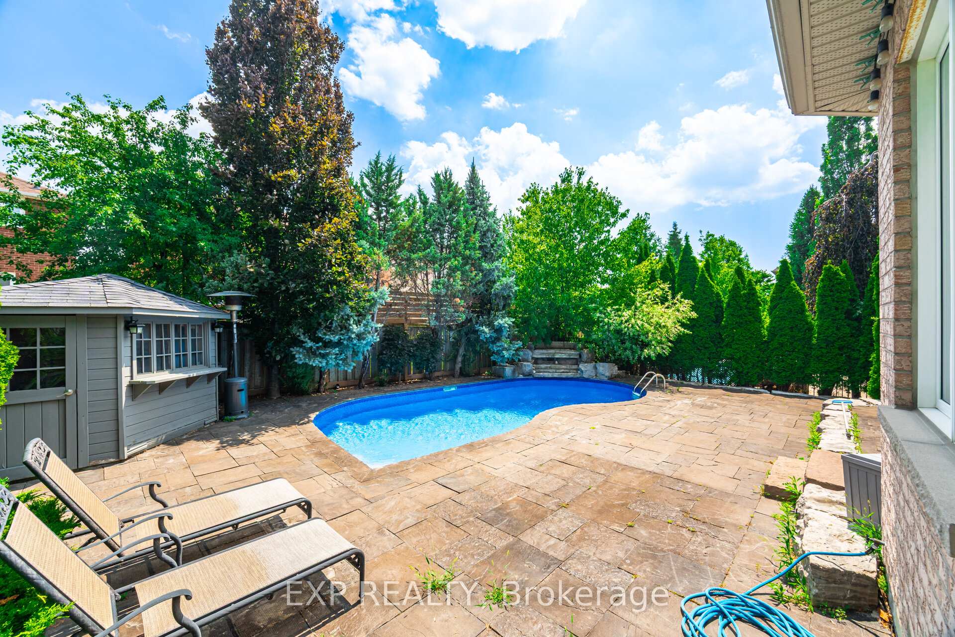 Photo 5 of 40 Waterside Crescent, Vaughan, Maple — HOMEH