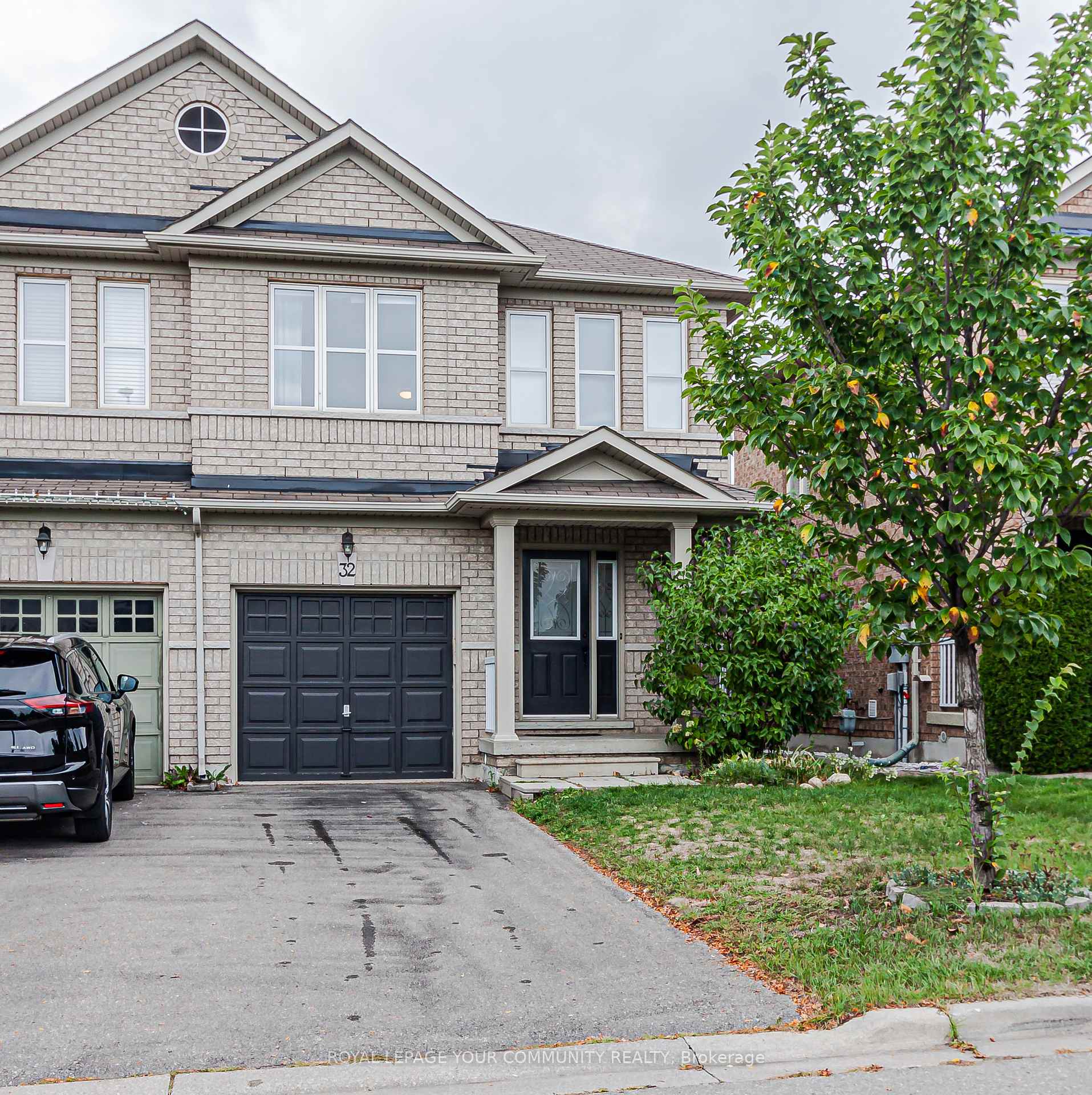 Front of 32 Black Maple Crescent