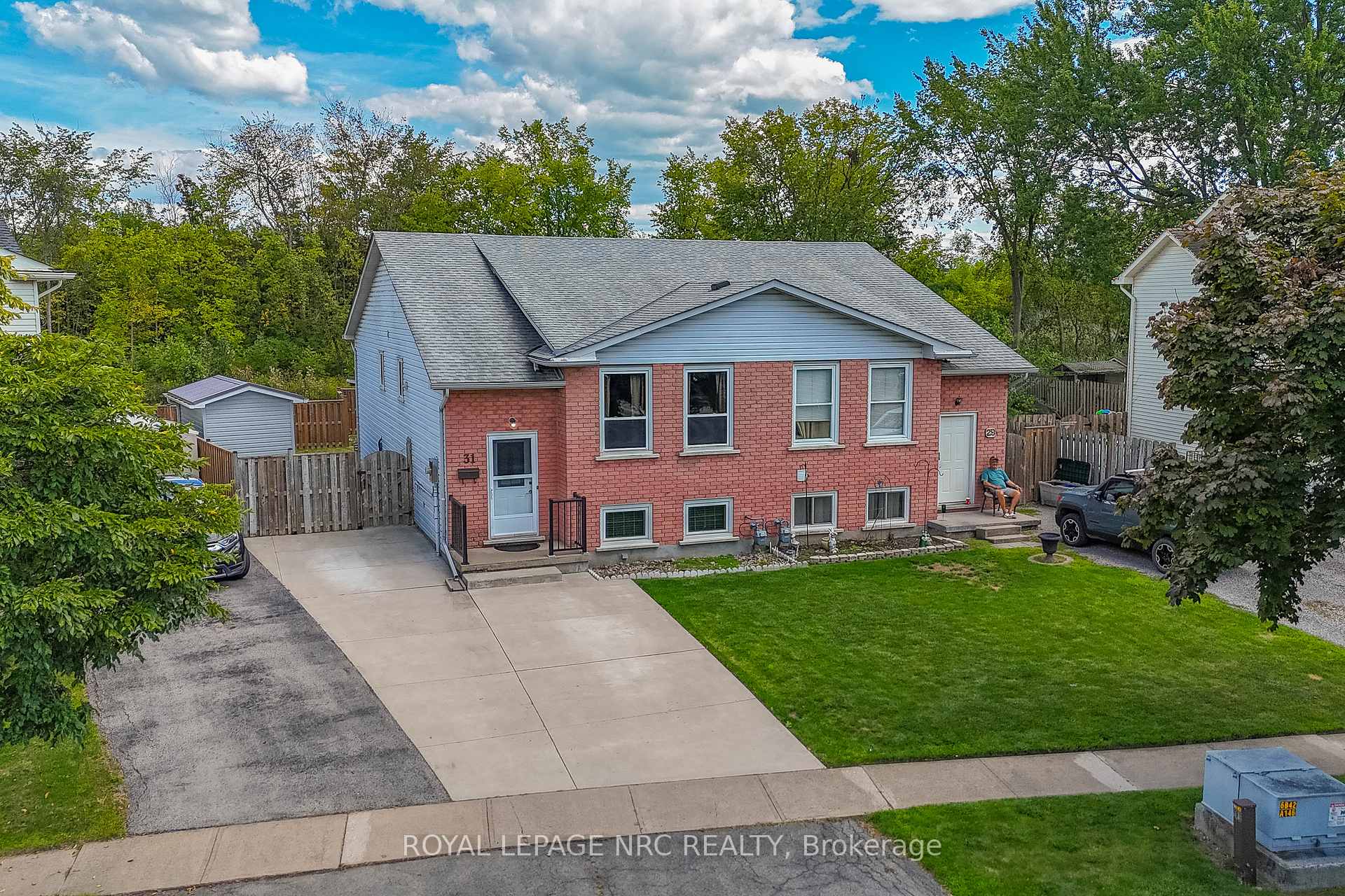 Photo 1 of 31 Station Street, Welland, Broadway — HOMEH