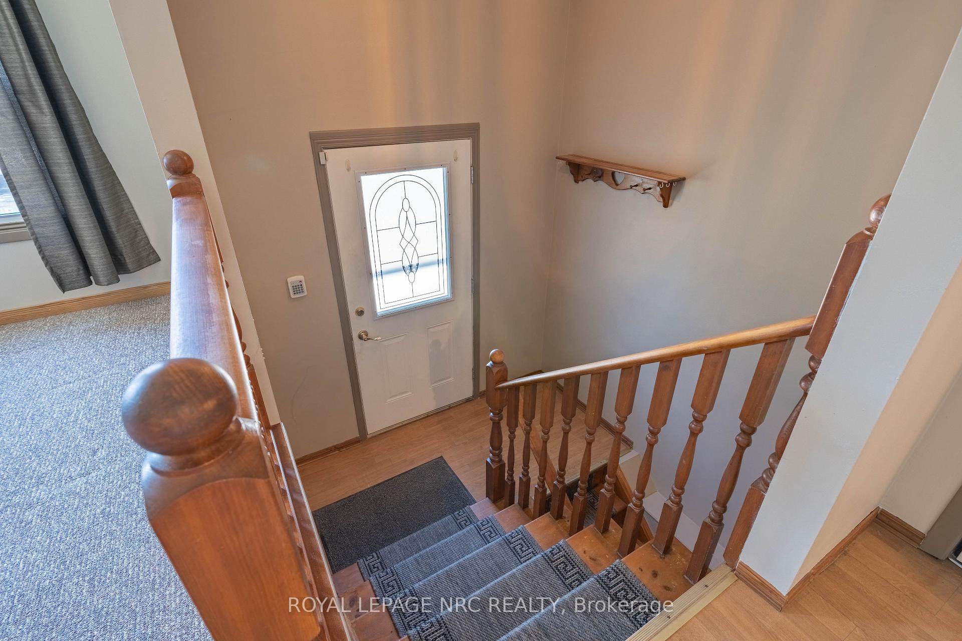 Photo 4 of 31 Station Street, Welland, Broadway — HOMEH