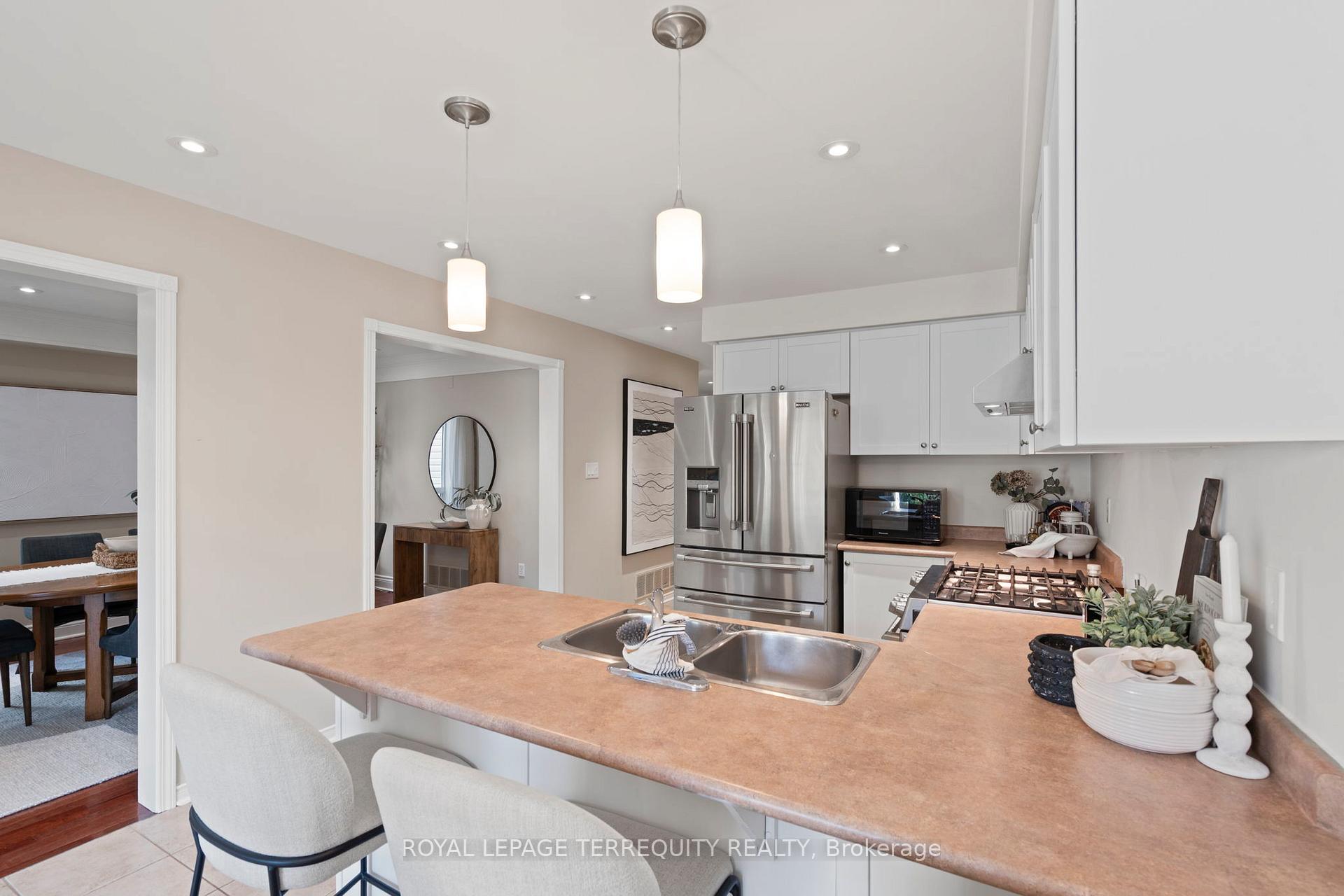 Photo 9 of 74 Samandria Avenue, Whitby, Taunton North — HOMEH