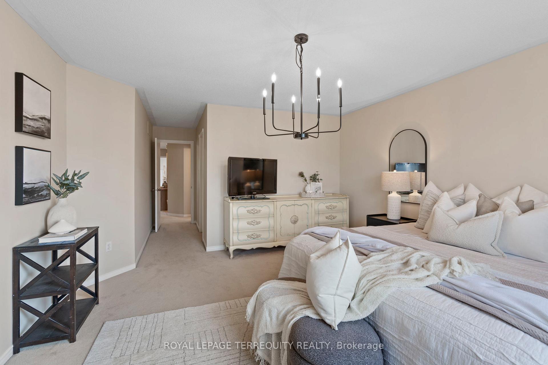Photo 23 of 74 Samandria Avenue, Whitby, Taunton North — HOMEH