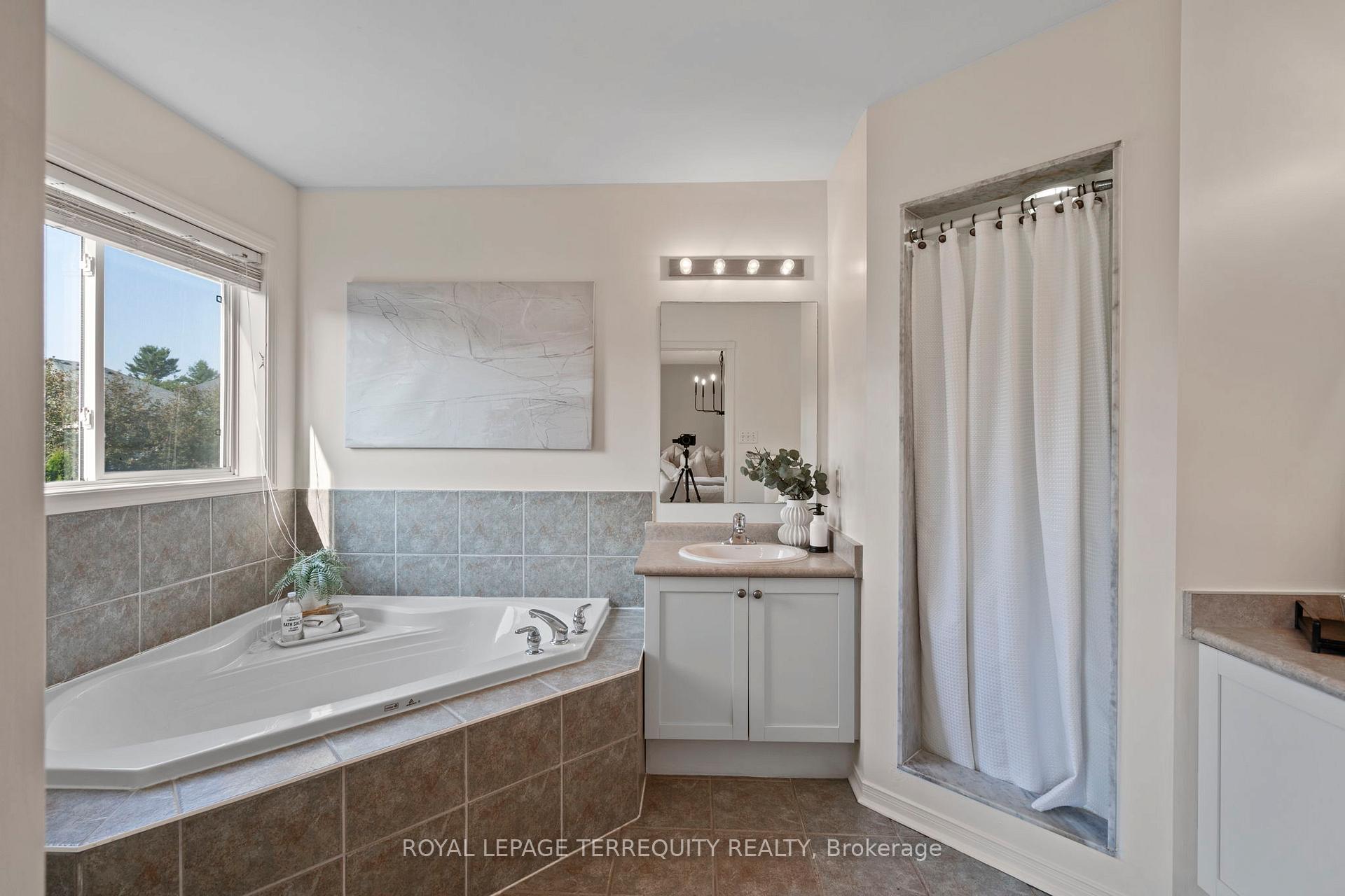 Photo 26 of 74 Samandria Avenue, Whitby, Taunton North — HOMEH