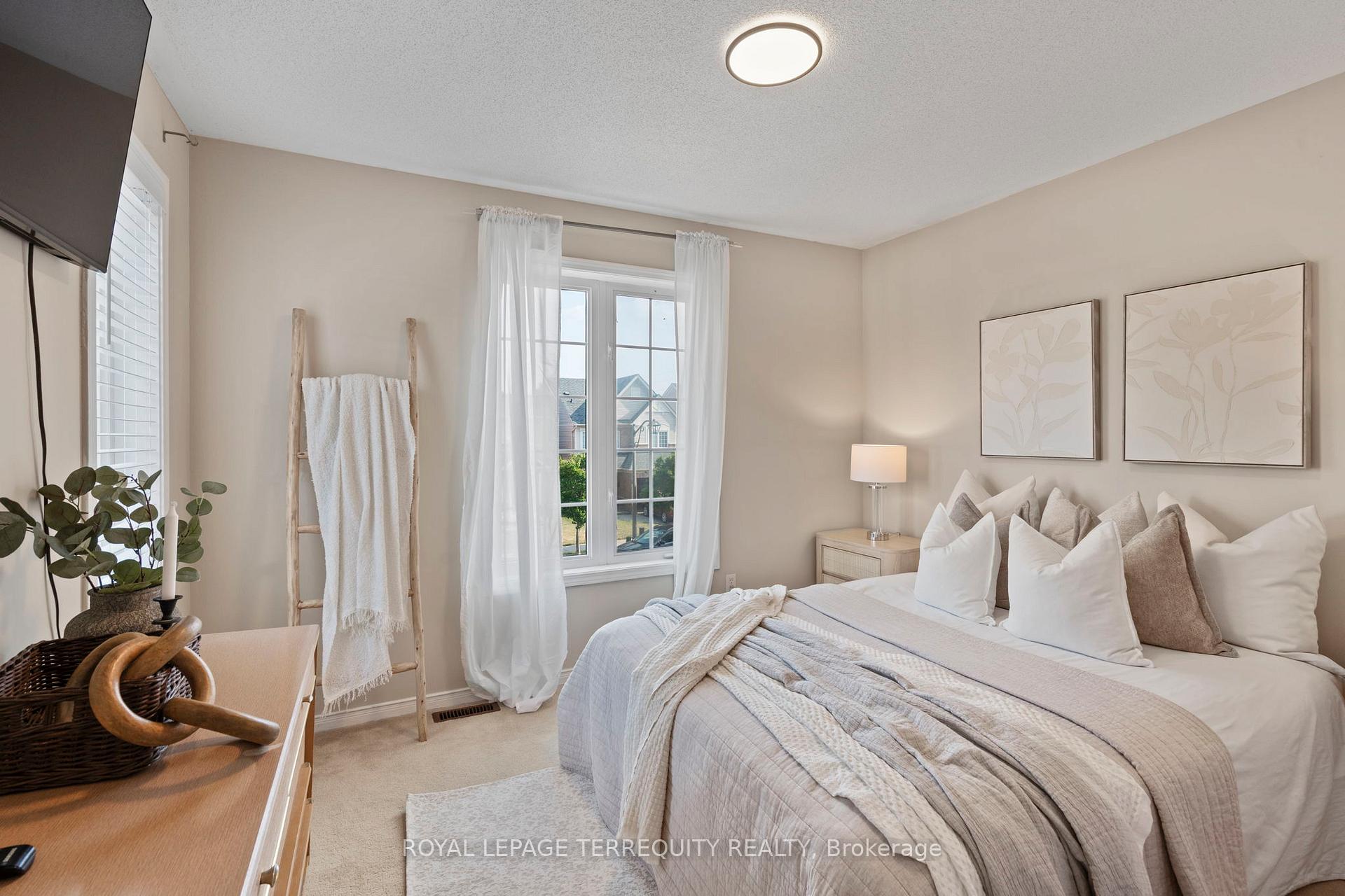 Photo 30 of 74 Samandria Avenue, Whitby, Taunton North — HOMEH