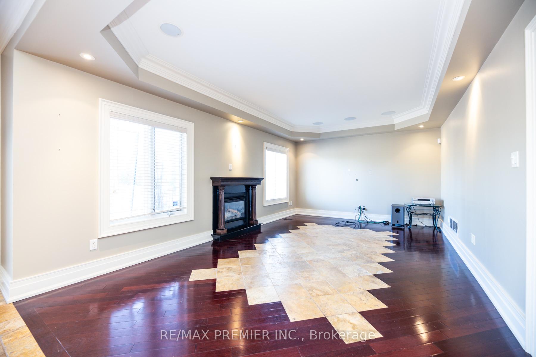 Photo 13 of 130 Windrose Court, Vaughan, East Woodbridge — HOMEH