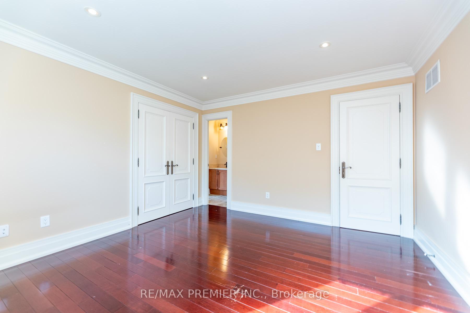 Photo 28 of 130 Windrose Court, Vaughan, East Woodbridge — HOMEH