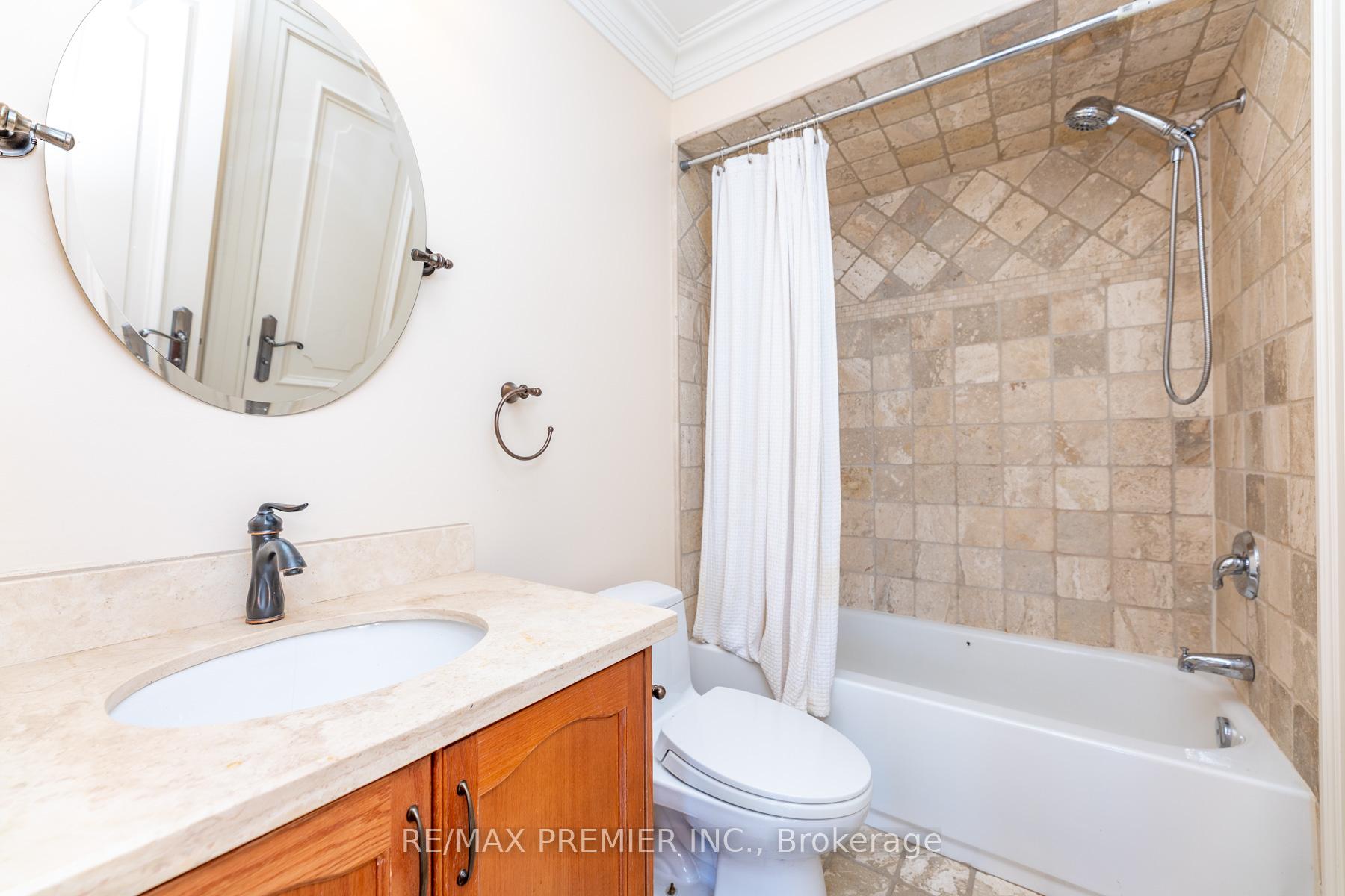 Photo 29 of 130 Windrose Court, Vaughan, East Woodbridge — HOMEH