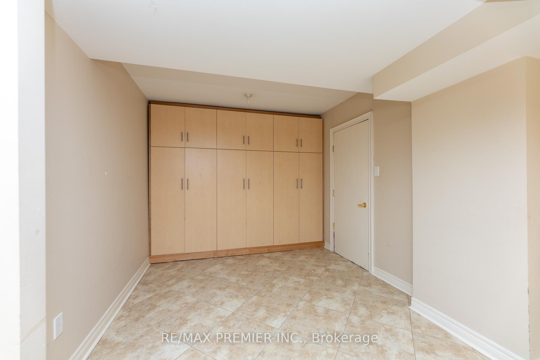 Photo 37 of 130 Windrose Court, Vaughan, East Woodbridge — HOMEH