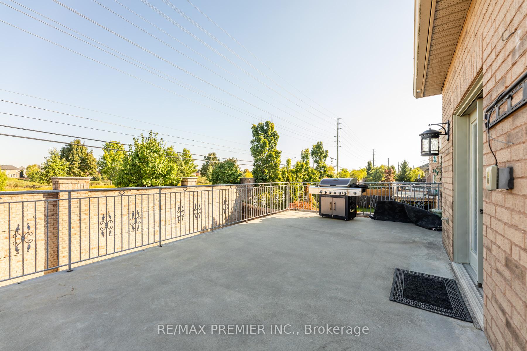 Photo 46 of 130 Windrose Court, Vaughan, East Woodbridge — HOMEH