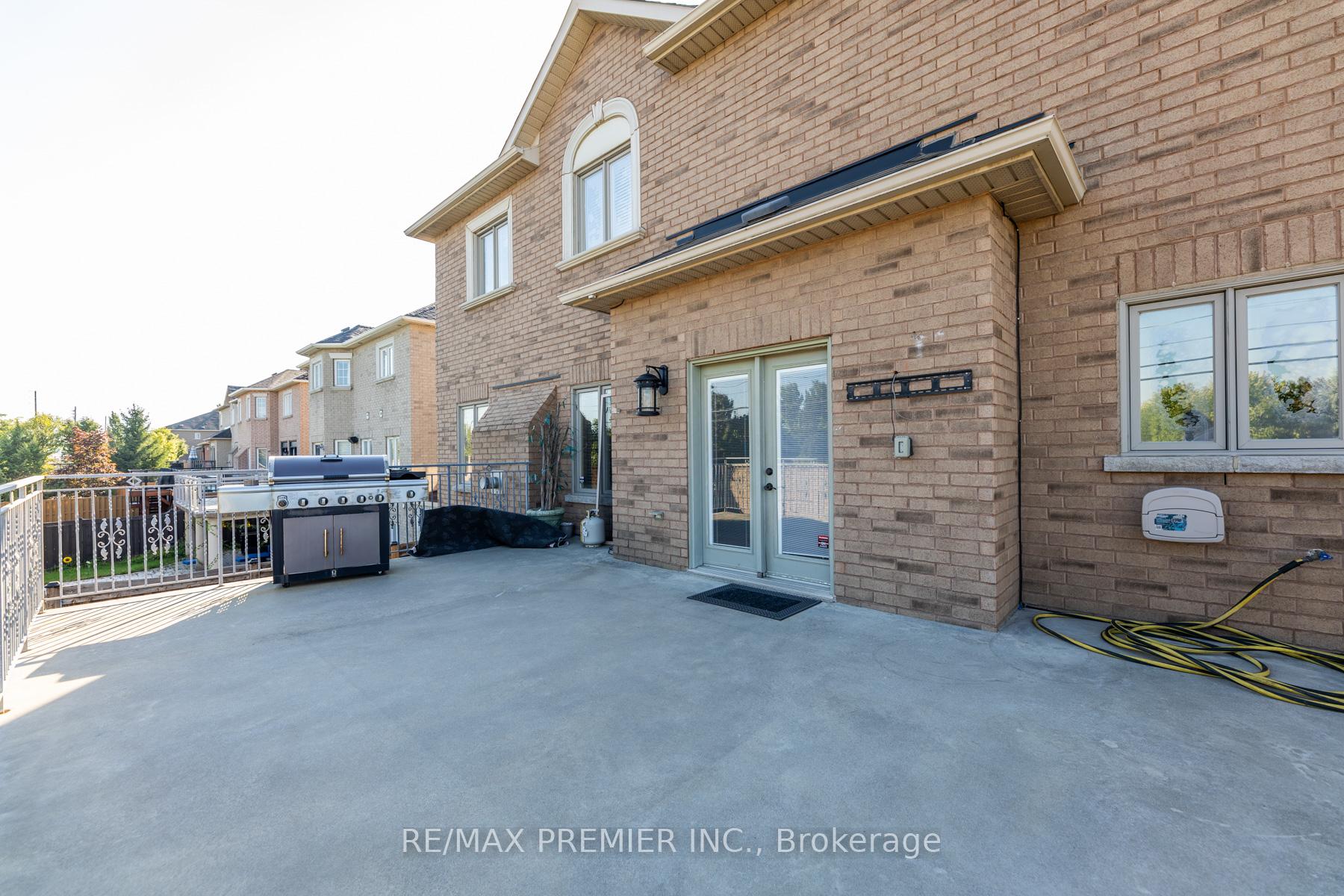 Photo 47 of 130 Windrose Court, Vaughan, East Woodbridge — HOMEH