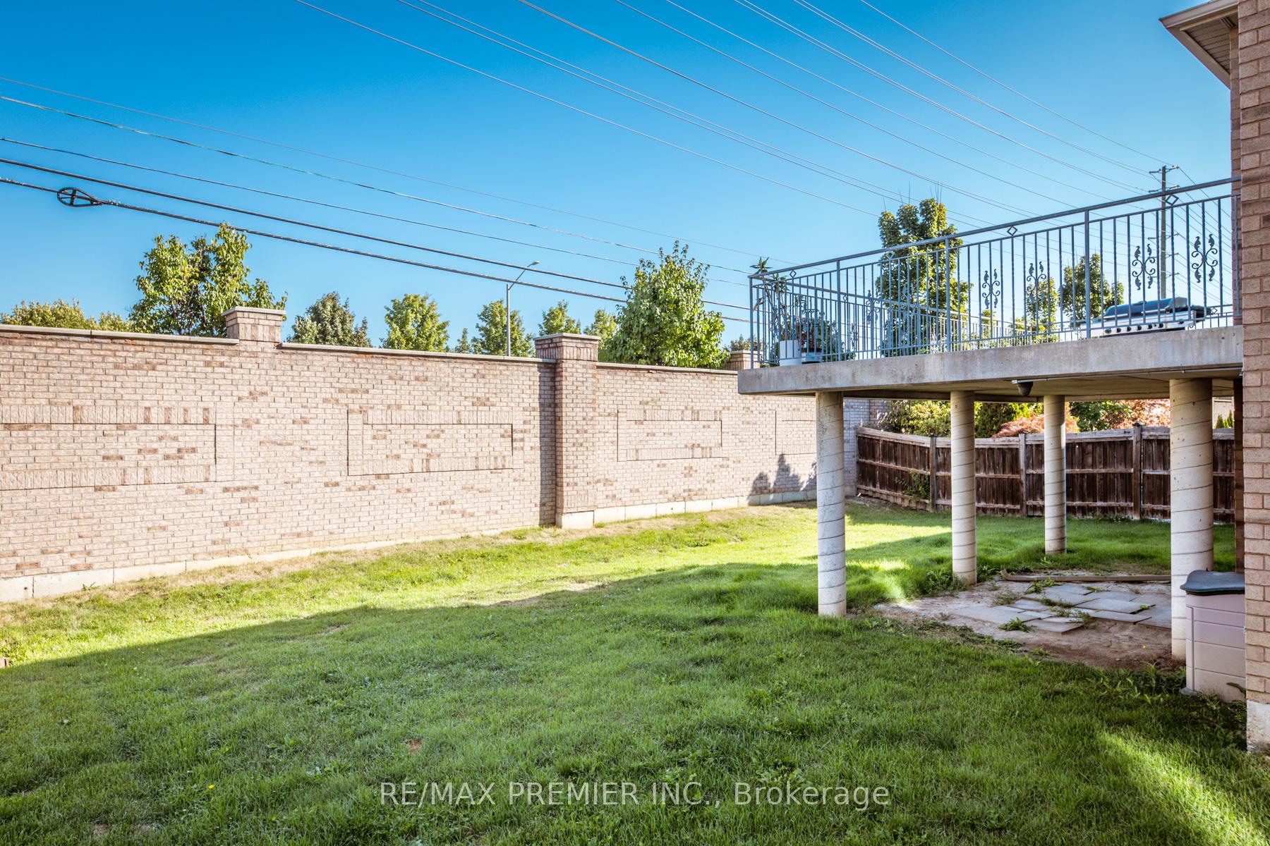 Photo 48 of 130 Windrose Court, Vaughan, East Woodbridge — HOMEH