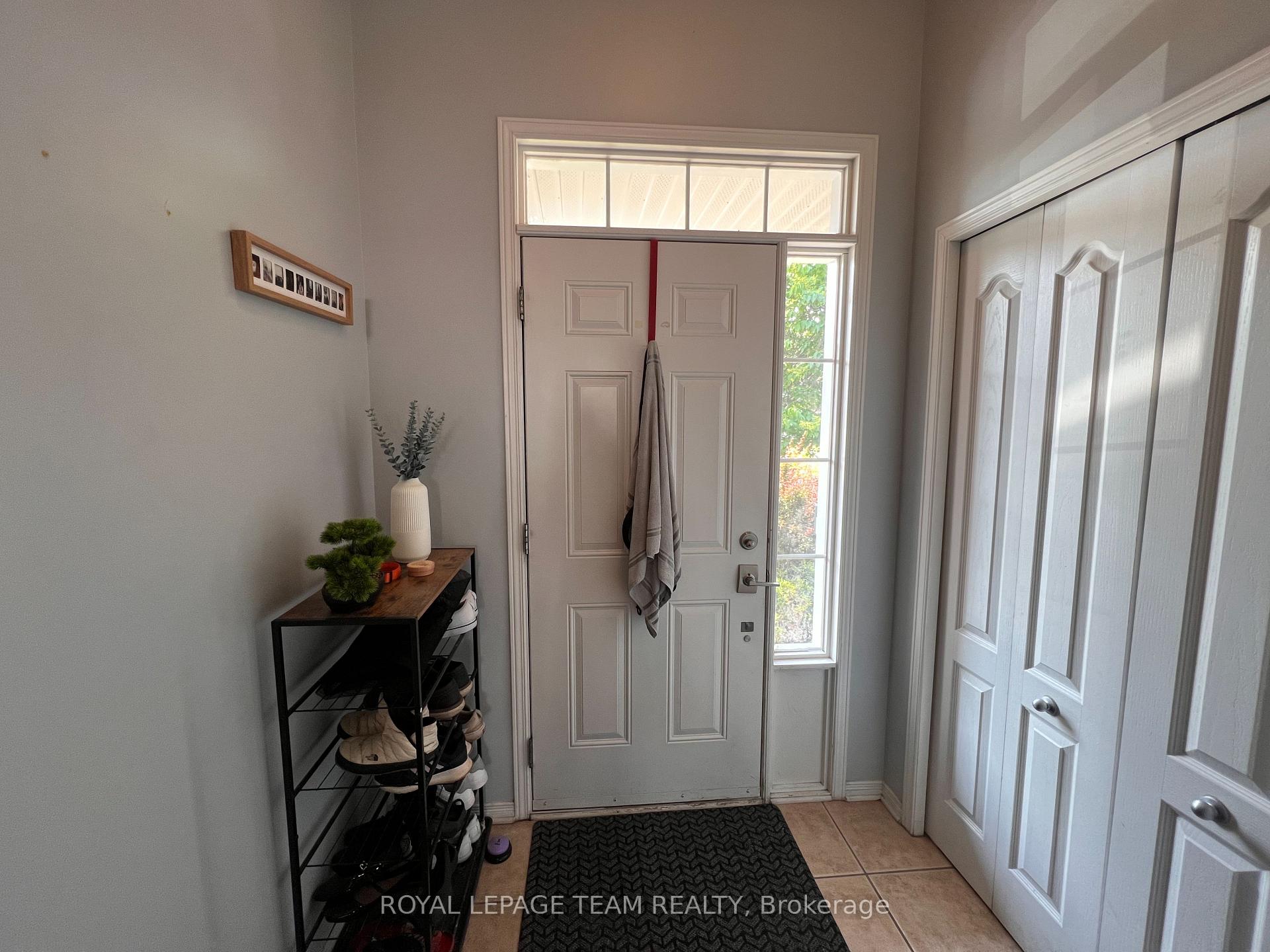 Photo 2 of 747 Nakina Way, Ottawa, Riverside South/Gloucester Glen — HOMEH