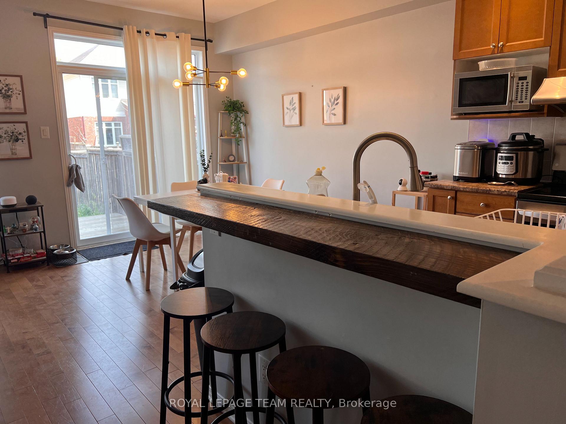 Photo 5 of 747 Nakina Way, Ottawa, Riverside South/Gloucester Glen — HOMEH