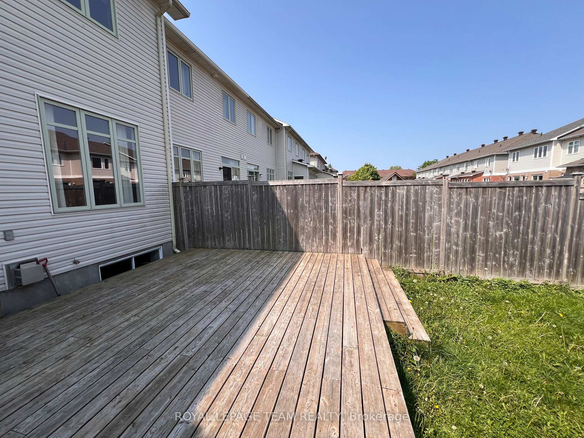 Photo 18 of 747 Nakina Way, Ottawa, Riverside South/Gloucester Glen — HOMEH