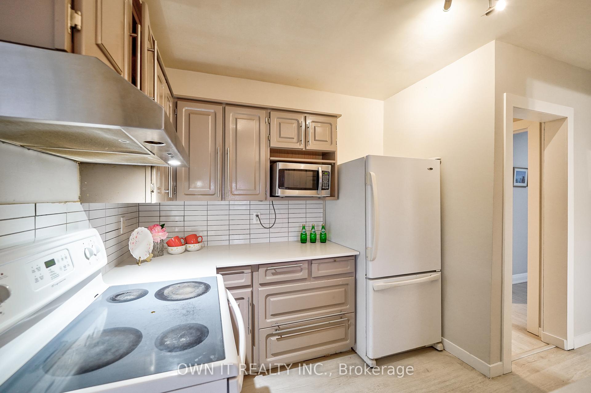 Photo 19 of 162 Allen Street E, Waterloo — HOMEH