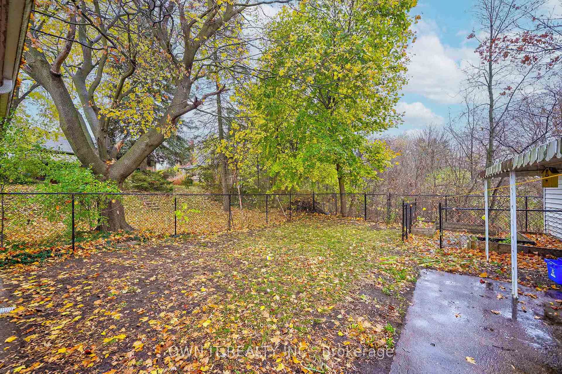 Photo 37 of 162 Allen Street E, Waterloo — HOMEH