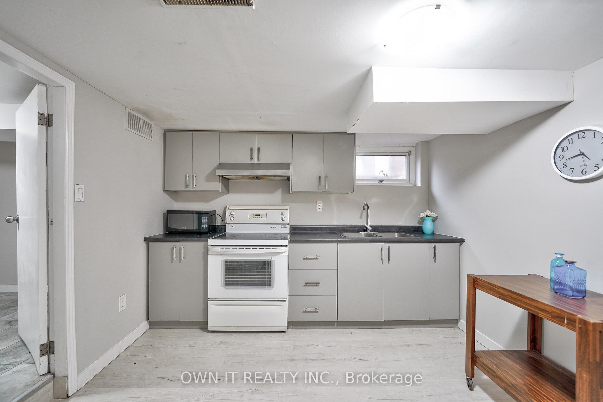 Photo 40 of 162 Allen Street E, Waterloo — HOMEH