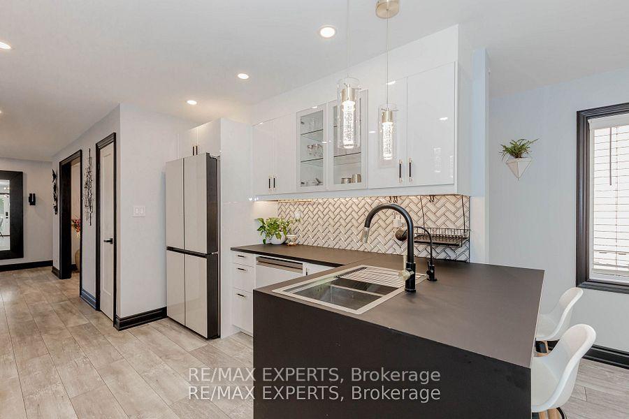 Photo 7 of 148 Lamar Street, Vaughan, Maple — HOMEH