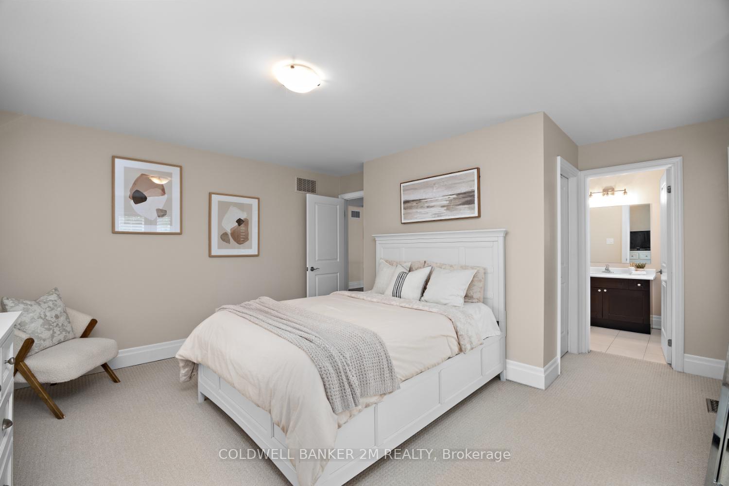 Photo 33 of 50 Gerry Ravary Place, Whitby, Brooklin — HOMEH