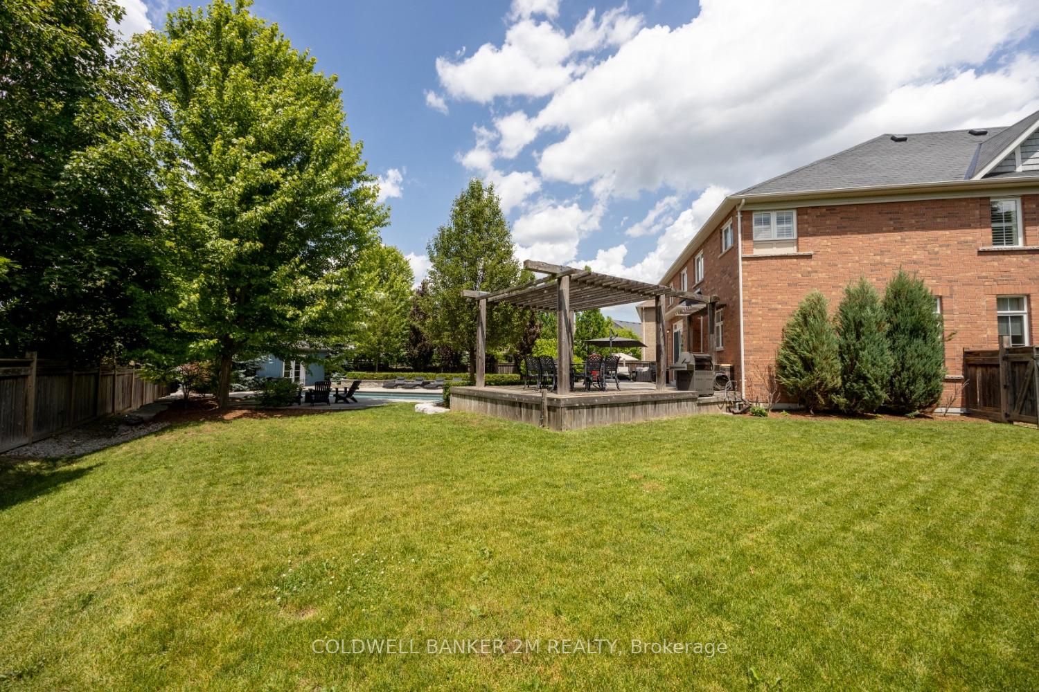 Photo 45 of 50 Gerry Ravary Place, Whitby, Brooklin — HOMEH