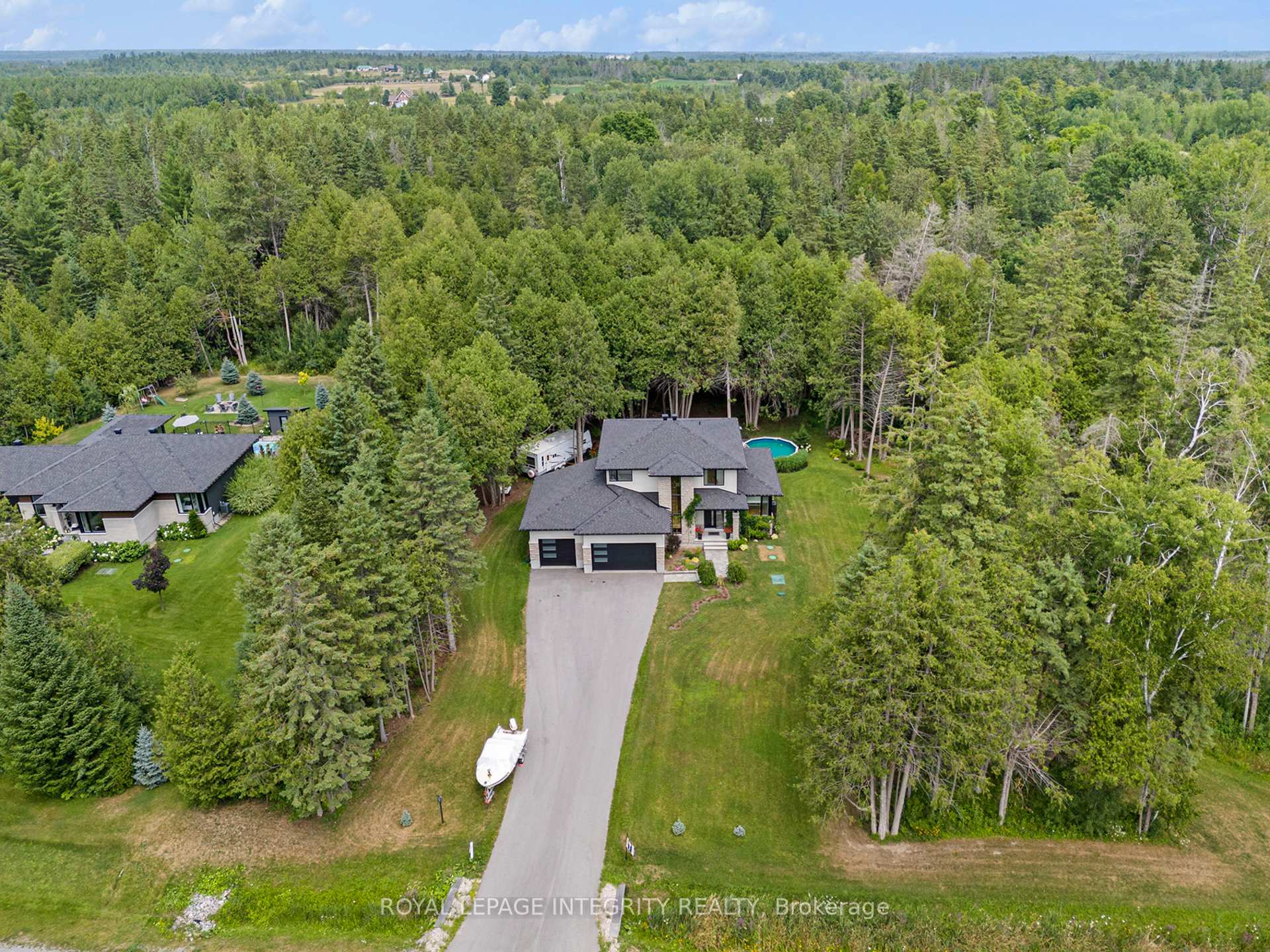 Photo 5 of 309 Ridgemont Drive, Beckwith, Beckwith Twp — HOMEH