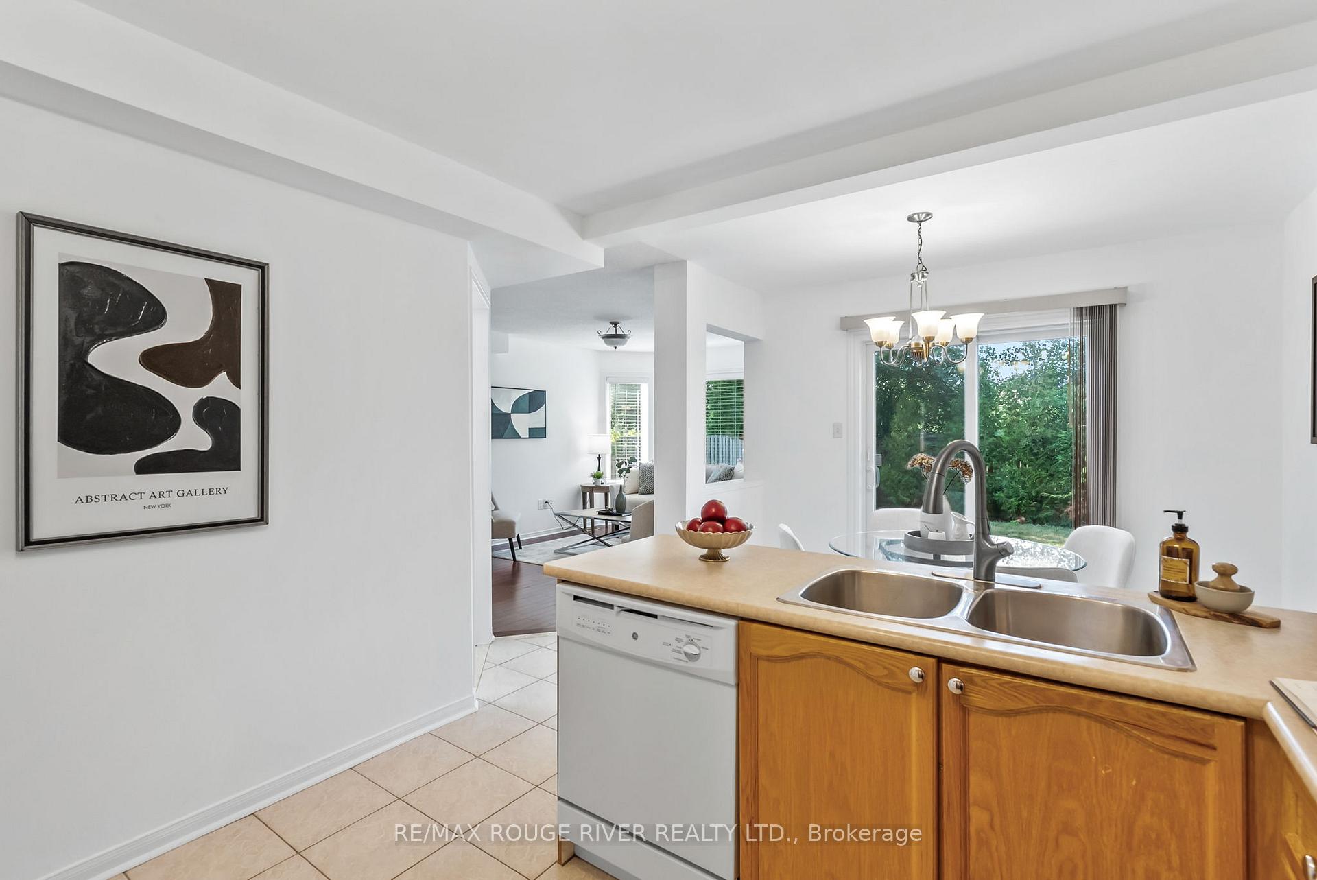 Photo 11 of 155 Bourbon Place, Whitby, Pringle Creek — HOMEH