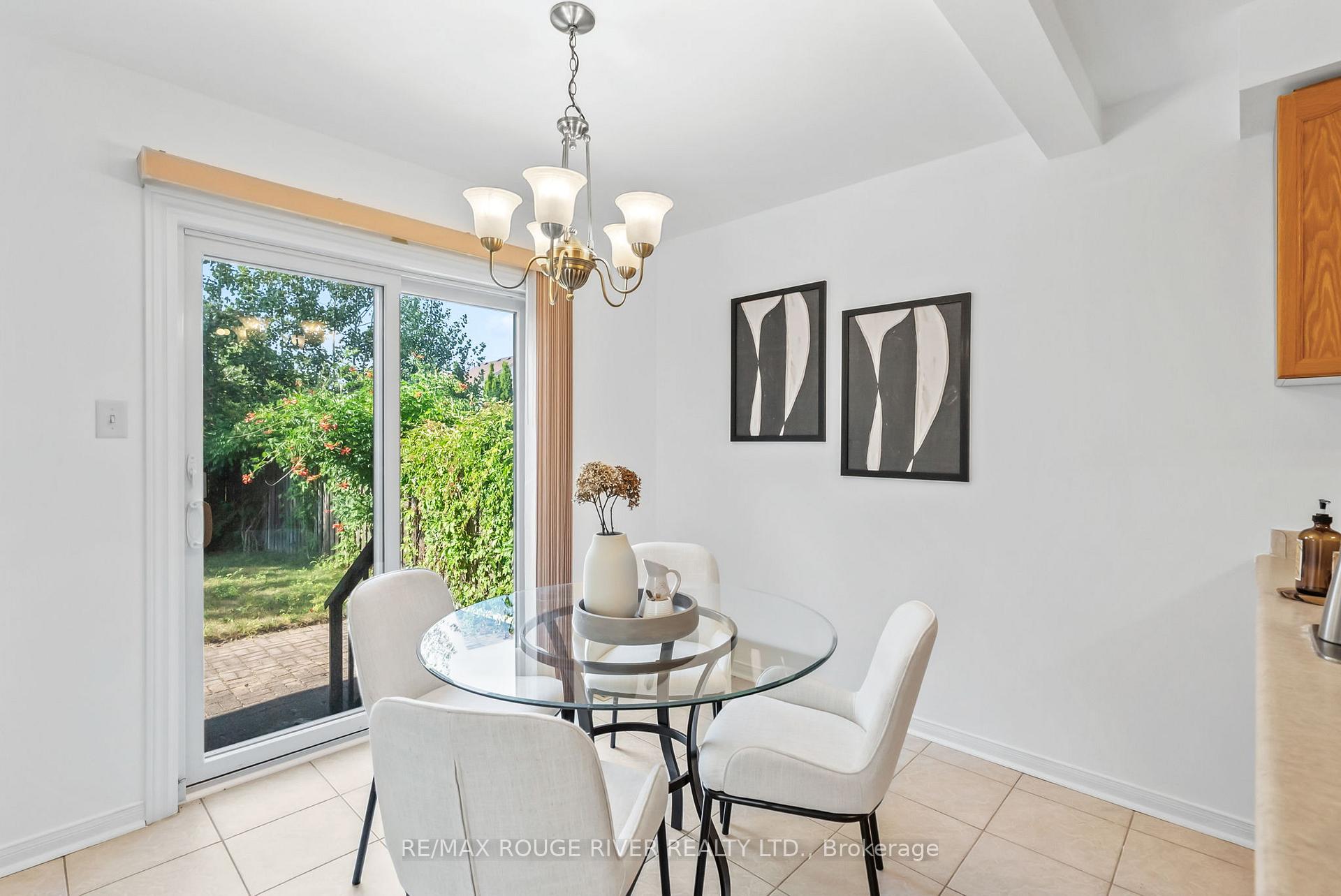 Photo 12 of 155 Bourbon Place, Whitby, Pringle Creek — HOMEH