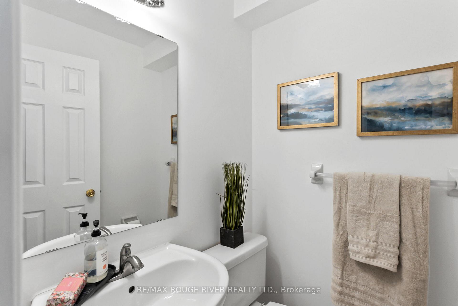 Photo 19 of 155 Bourbon Place, Whitby, Pringle Creek — HOMEH