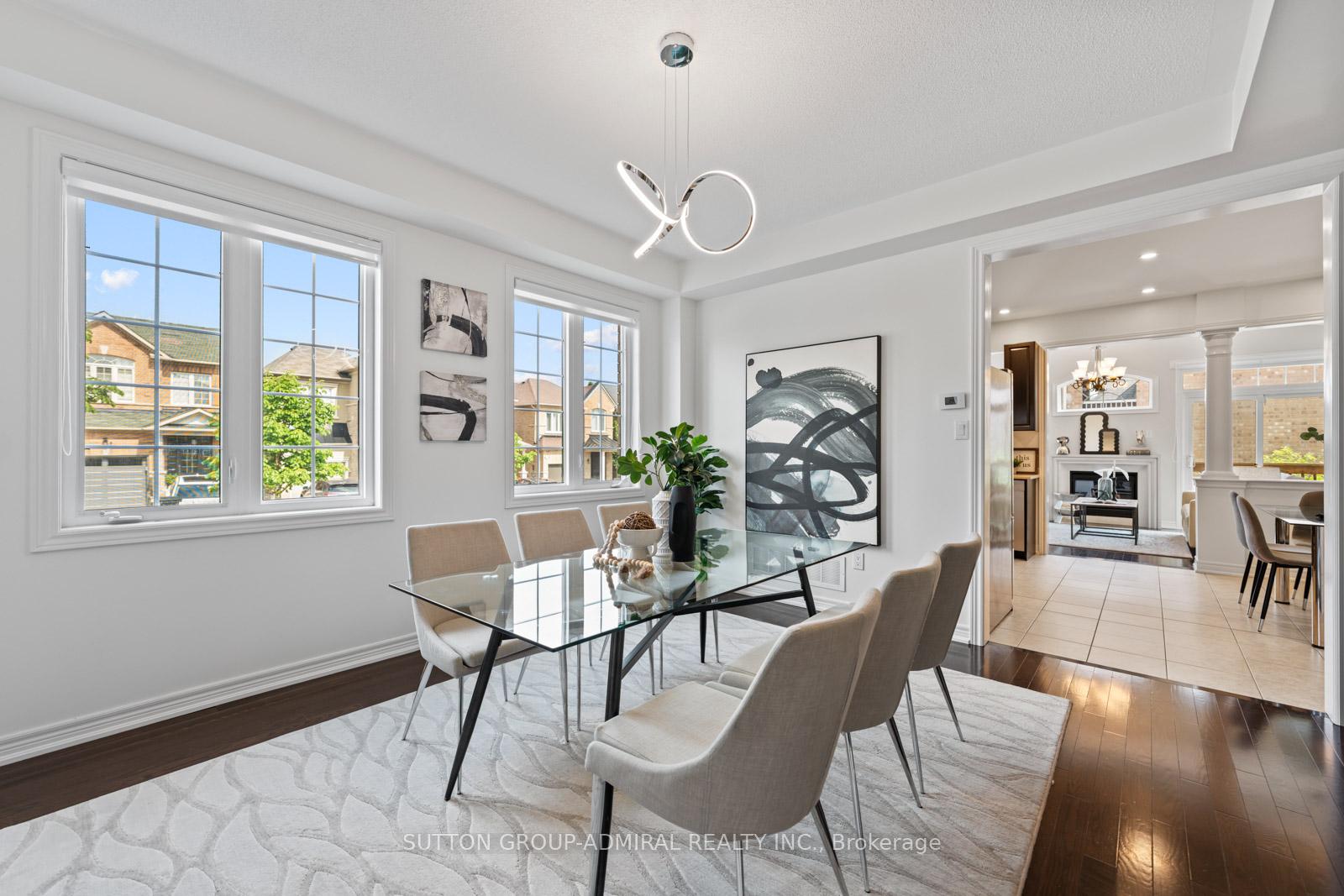 Photo 8 of 1 Robert Green Crescent, Vaughan, Patterson — HOMEH