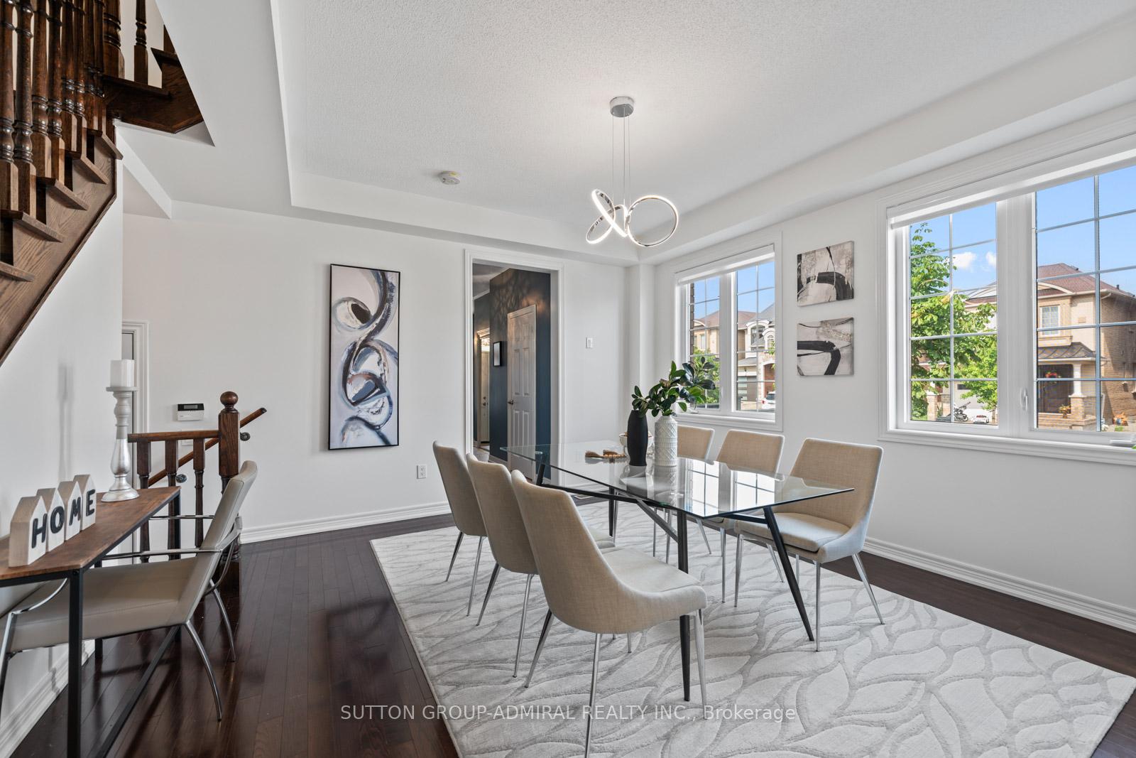 Photo 9 of 1 Robert Green Crescent, Vaughan, Patterson — HOMEH