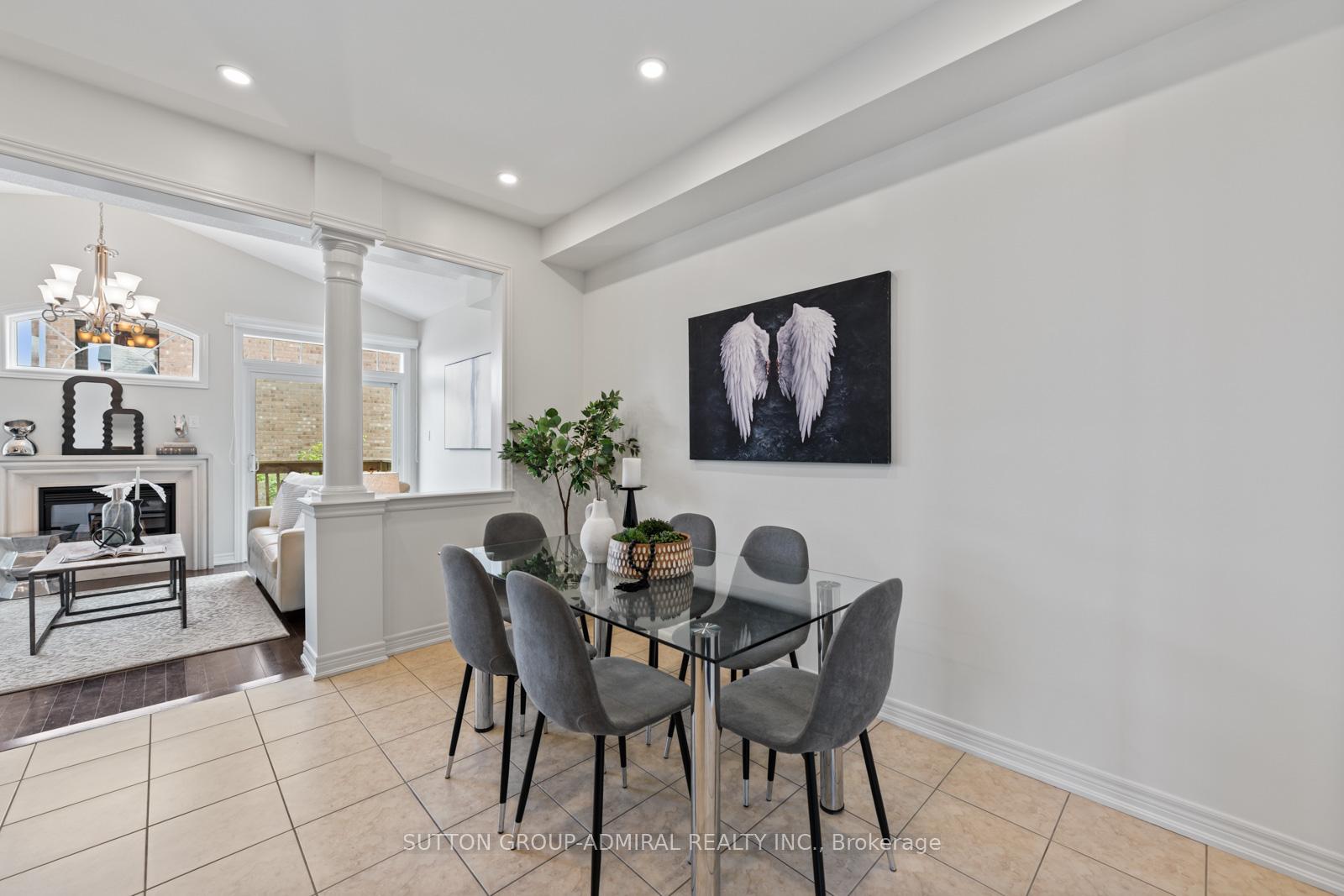 Photo 13 of 1 Robert Green Crescent, Vaughan, Patterson — HOMEH