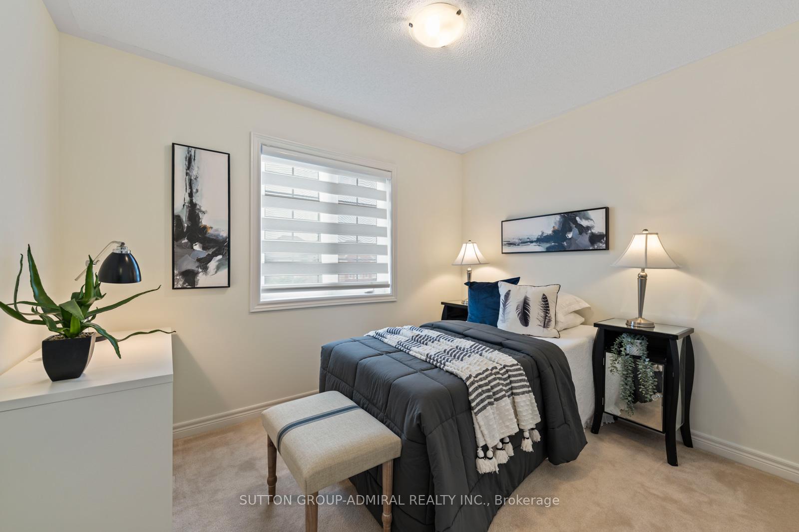 Photo 22 of 1 Robert Green Crescent, Vaughan, Patterson — HOMEH
