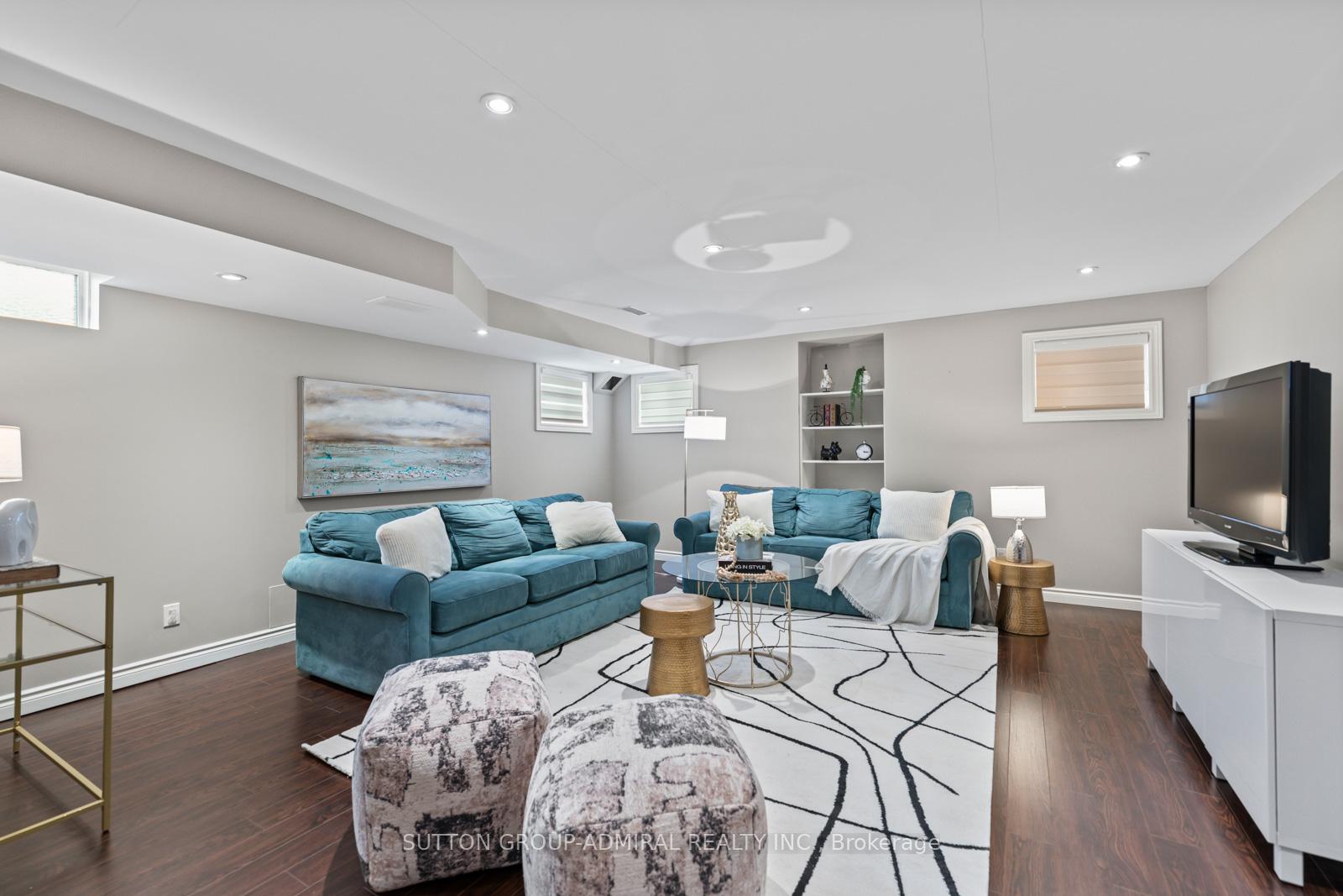 Photo 28 of 1 Robert Green Crescent, Vaughan, Patterson — HOMEH
