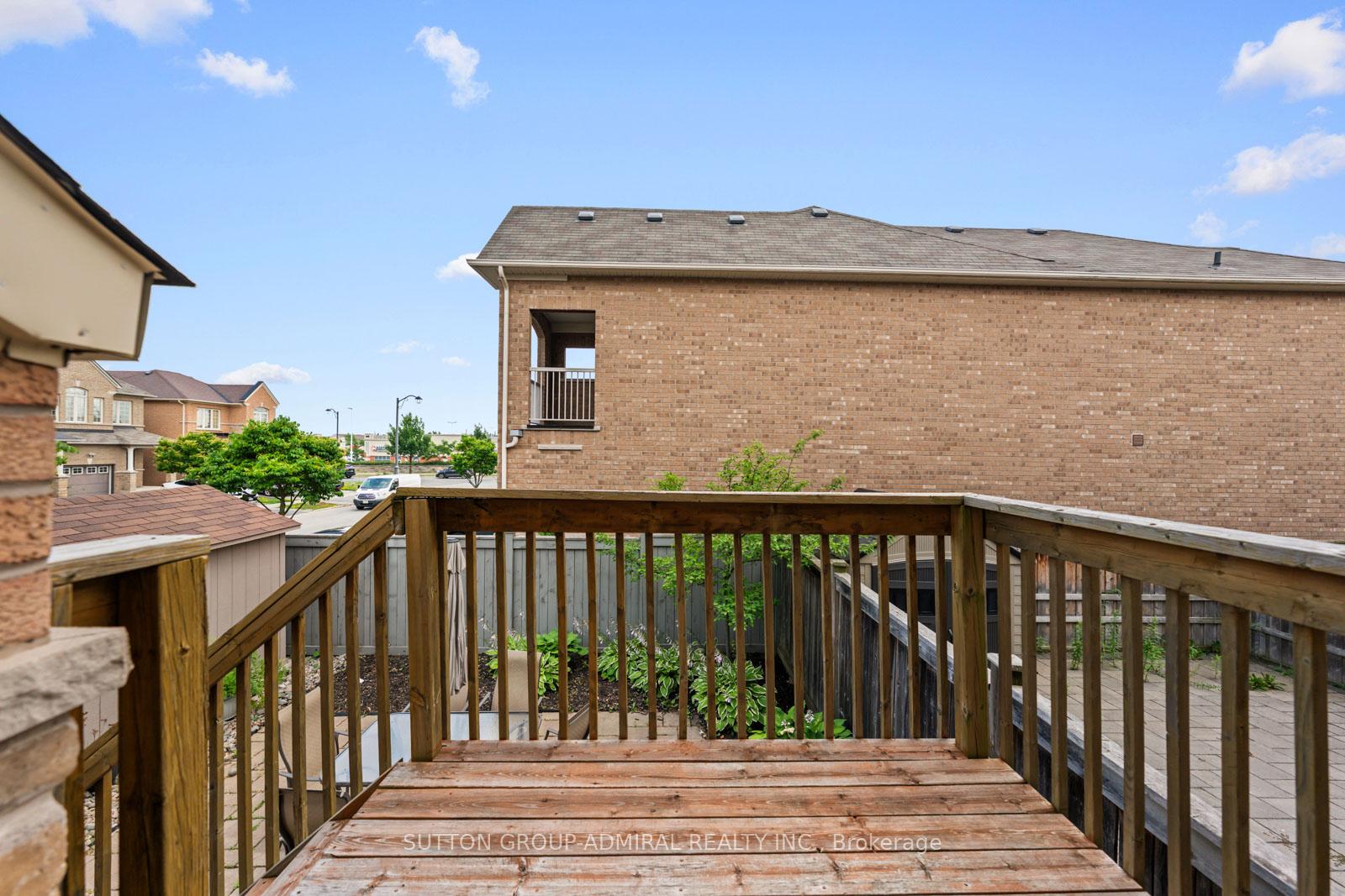 Photo 34 of 1 Robert Green Crescent, Vaughan, Patterson — HOMEH