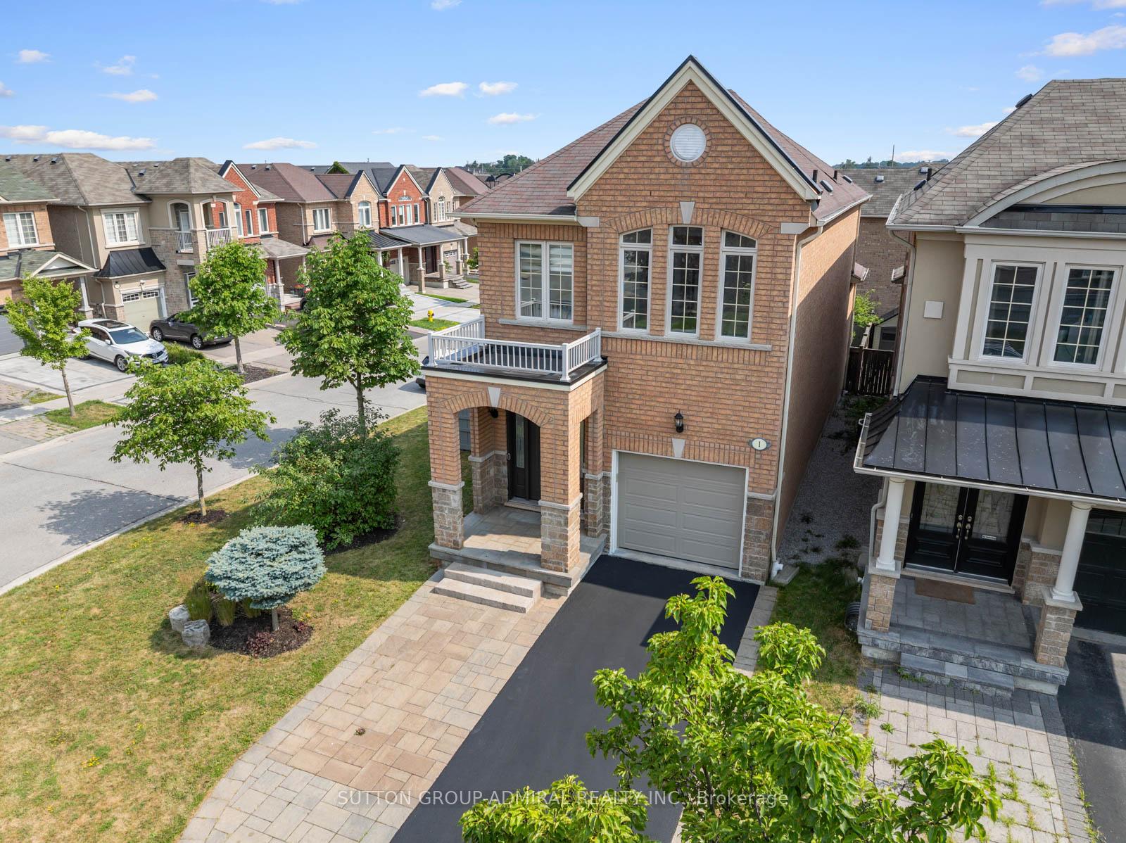 Photo 37 of 1 Robert Green Crescent, Vaughan, Patterson — HOMEH