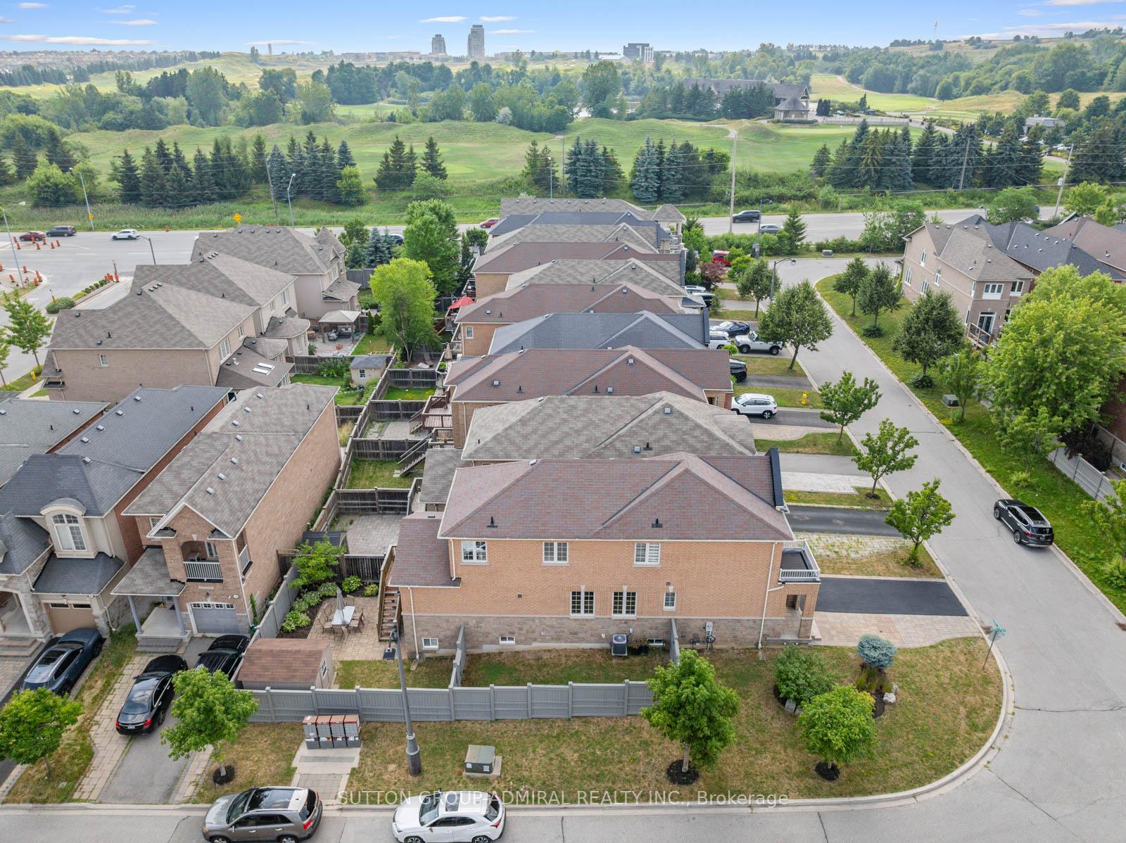 Photo 39 of 1 Robert Green Crescent, Vaughan, Patterson — HOMEH