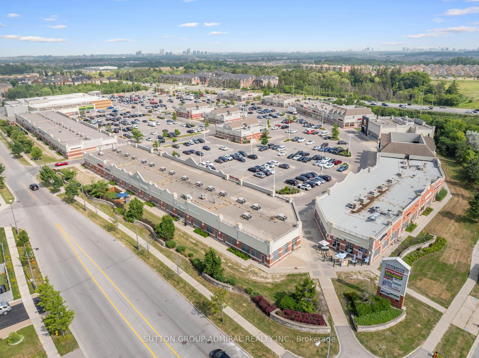 Photo 41 of 1 Robert Green Crescent, Vaughan, Patterson — HOMEH