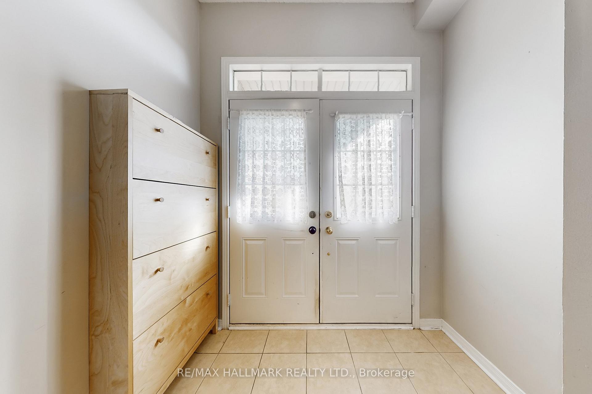 Photo 21 of 18 Catalpa Crescent, Vaughan, Patterson — HOMEH