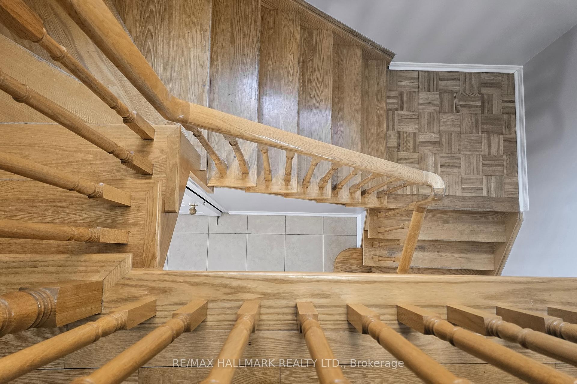Photo 23 of 18 Catalpa Crescent, Vaughan, Patterson — HOMEH