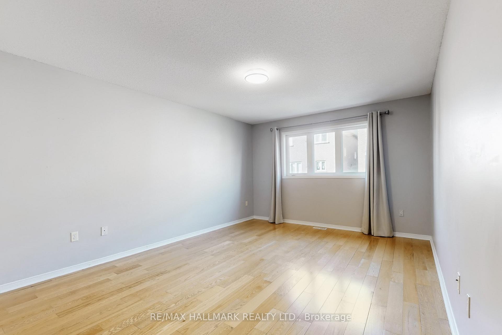 Photo 27 of 18 Catalpa Crescent, Vaughan, Patterson — HOMEH